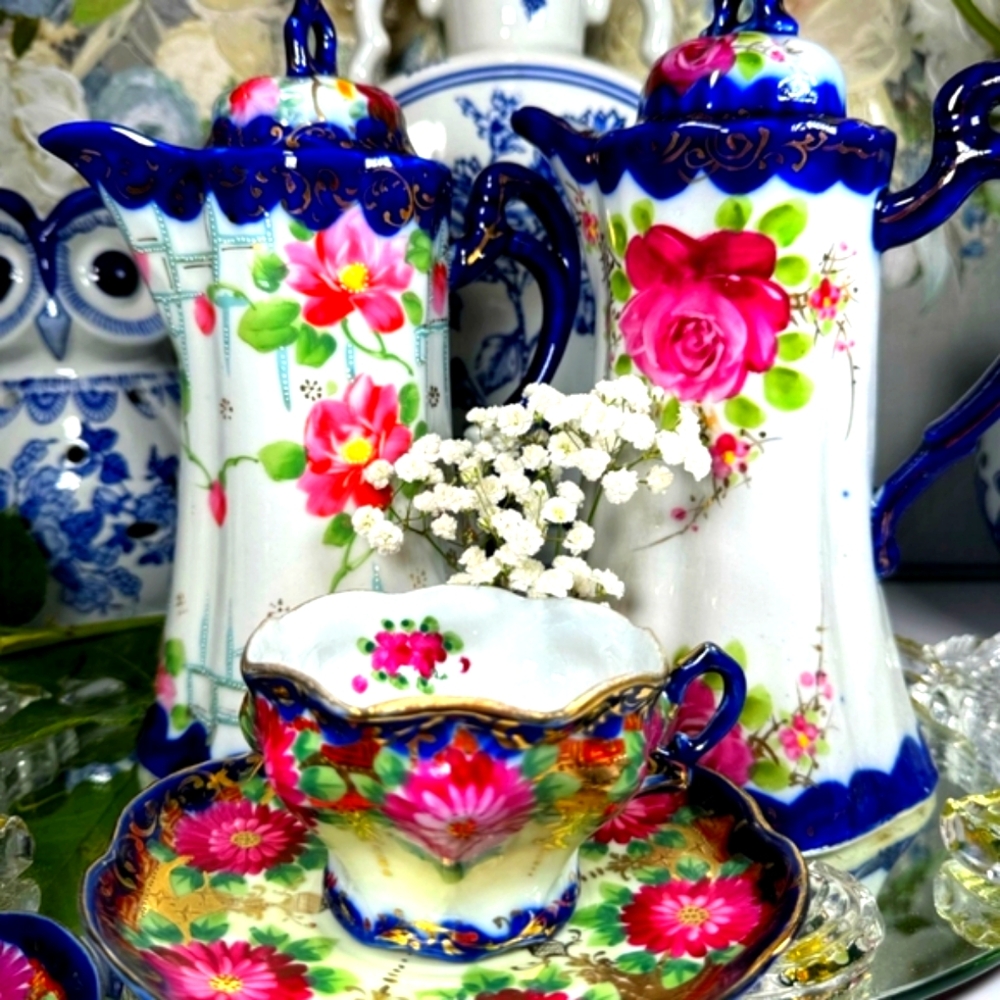 Set: 2 teacups, 2 saucers, 2 teapot-chocolate,Antique pink, cobalt blue and 24k